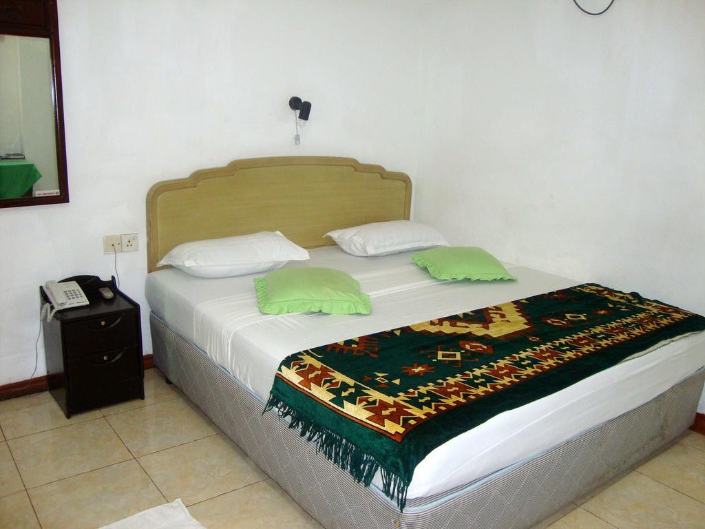 Green Park Beach Hotel Trincomalee Δωμάτιο φωτογραφία